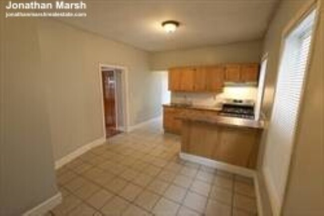 14 Fowler St, Unit 2 in Boston, MA - Building Photo - Building Photo