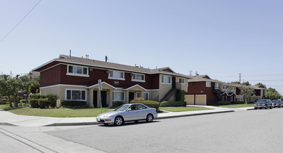 Park Place Townhomes in Buena Park, CA - Building Photo - Building Photo