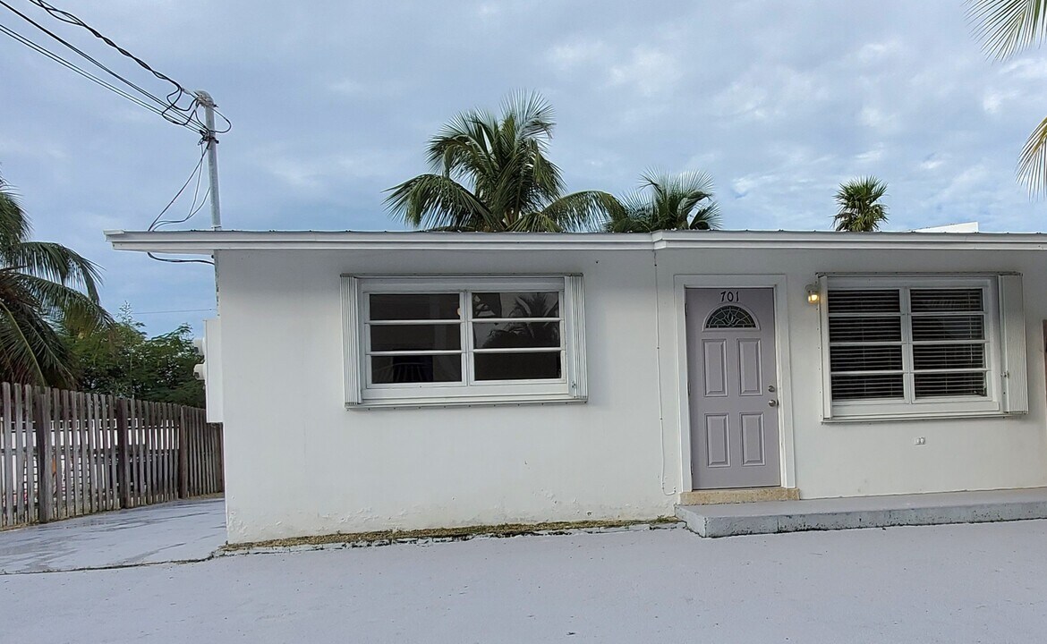 701 124th Street Gulf in Marathon, FL - Building Photo