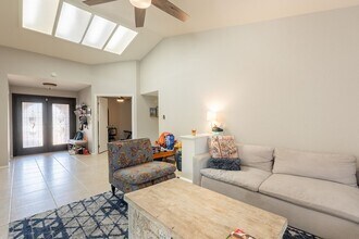 3829 E Ahwatukee Dr in Phoenix, AZ - Building Photo - Building Photo