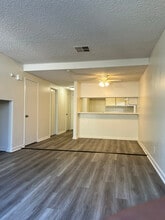 43711 Challenger Way in Lancaster, CA - Building Photo - Building Photo