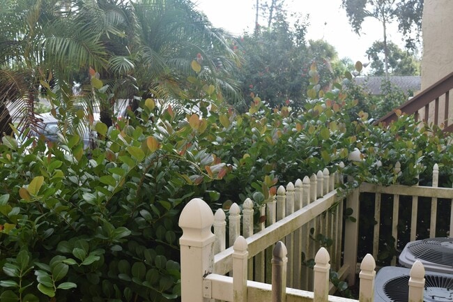 3403 Clark Rd in Sarasota, FL - Building Photo - Building Photo