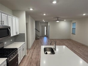 14012 Zuhause Dr in Pflugerville, TX - Building Photo - Building Photo