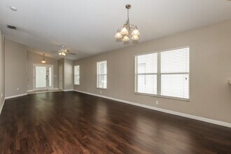 7804 Maroon Peak Dr in Ruskin, FL - Foto de edificio - Building Photo