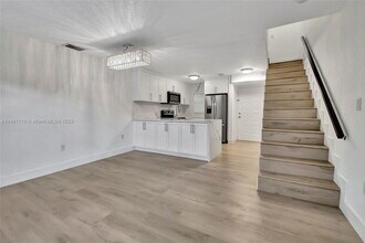 3130 Bird Ave in Miami, FL - Building Photo - Building Photo