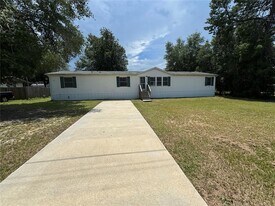 18384 SE 54th St in Ocklawaha, FL - Building Photo