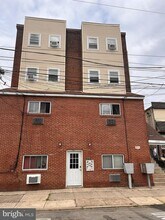 1200 9th St in Eddystone, PA - Foto de edificio - Building Photo