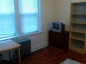 1691 Commonwealth Ave, Unit 21 in Boston, MA - Building Photo - Building Photo