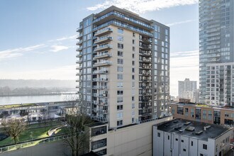 Quantum in New Westminster, BC - Building Photo - Building Photo