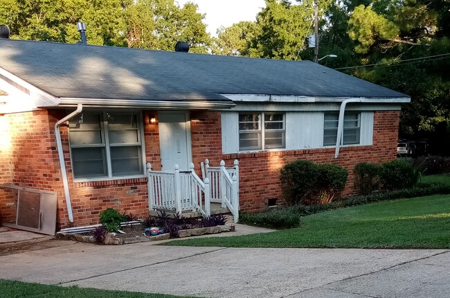 property at 3359 Bedford Ln