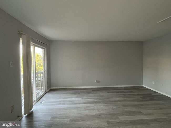 18451 Stone Hollow Dr in Germantown, MD - Building Photo - Building Photo