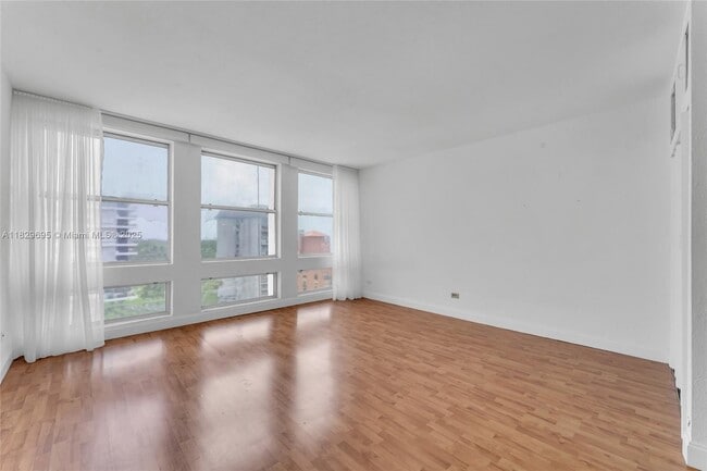 700 Biltmore Way in Coral Gables, FL - Building Photo - Building Photo