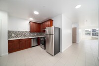 260 Central Ave, Unit 530 in Jersey City, NJ - Building Photo - Building Photo