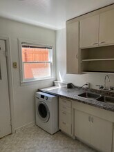 4035 V St in Sacramento, CA - Building Photo - Building Photo