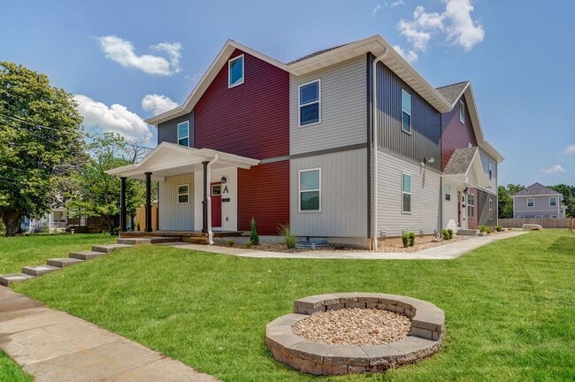 property at 1320 E Elm St