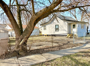 22217 Columbus Ave in Warren, MI - Building Photo - Building Photo