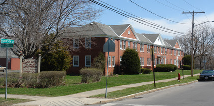 Sunnycrest Manor in Syracuse, NY - Building Photo - Building Photo