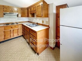 400 Railroad St in Jersey Shore, PA - Building Photo