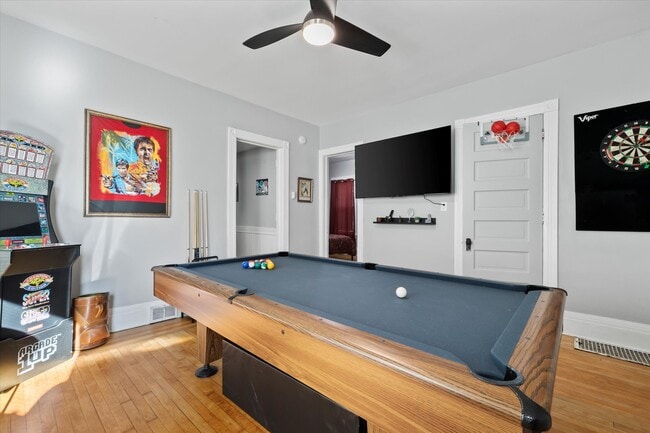 2623 S Howell Ave, Unit 2623 in Milwaukee, WI - Foto de edificio - Building Photo