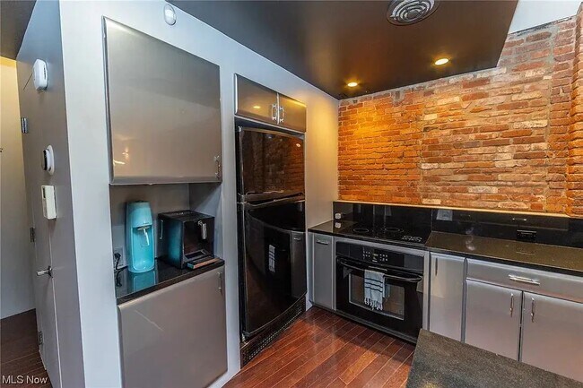 1148 Prospect Ave E in Cleveland, OH - Building Photo - Building Photo