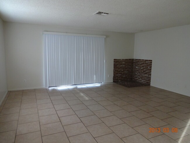 property at 1045 W Newgrove St