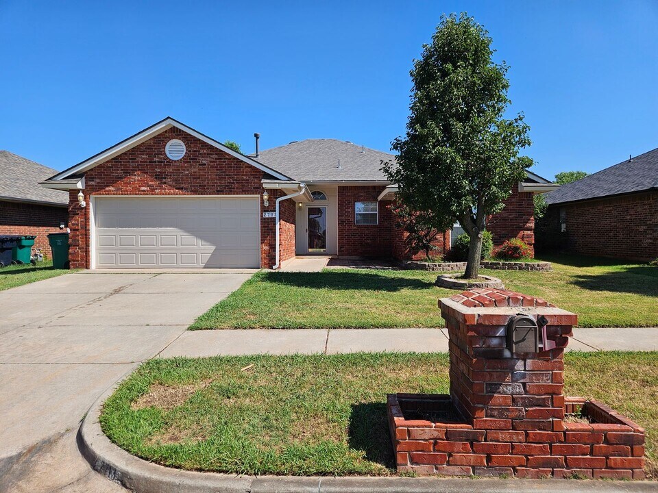 2713 SE 97th St in Oklahoma City, OK - Building Photo