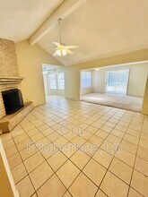 14810 Ridge Hill Dr in San Antonio, TX - Building Photo - Building Photo