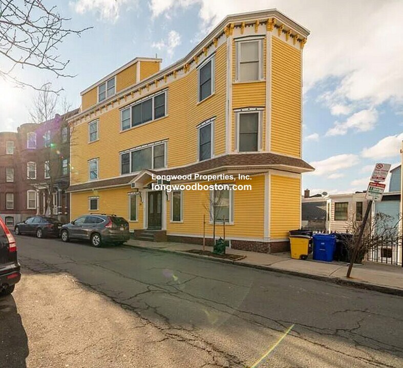 36 Thomas Park in Boston, MA - Building Photo