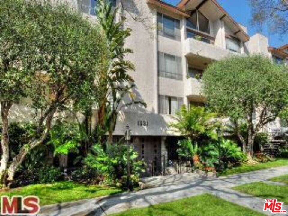 1531 Camden Ave-Unit -204 in Los Angeles, CA - Building Photo