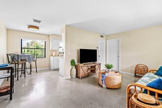 5615 N Ocean Blvd in Ocean Ridge, FL - Building Photo - Building Photo