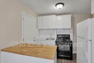 898 Racine Ave in Columbus, OH - Building Photo - Building Photo