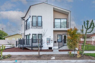 3403 N Mountain View Dr-Unit -3403 N Mountain View Dr in San Diego, CA - Building Photo - Building Photo