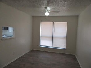 1209 Conlin Dr in Lancaster, TX - Building Photo - Building Photo