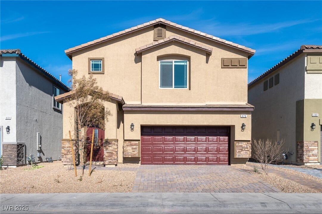 476 Silverweed Ave in Henderson, NV - Building Photo
