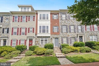 12953 Clarksburg Square Rd in Clarksburg, MD - Building Photo - Building Photo
