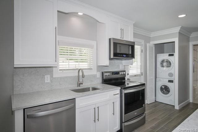 146 Montauk Hwy in Westhampton, NY - Building Photo - Building Photo