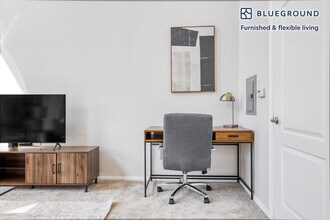 5535 Westlawn Ave-Unit -FL4-ID648 in Los Angeles, CA - Building Photo - Building Photo