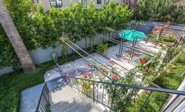 634 W Sierra Madre Blvd, Unit E in Sierra Madre, CA - Foto de edificio - Building Photo