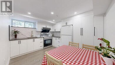 112-112 Citation Dr in Toronto, ON - Building Photo - Building Photo