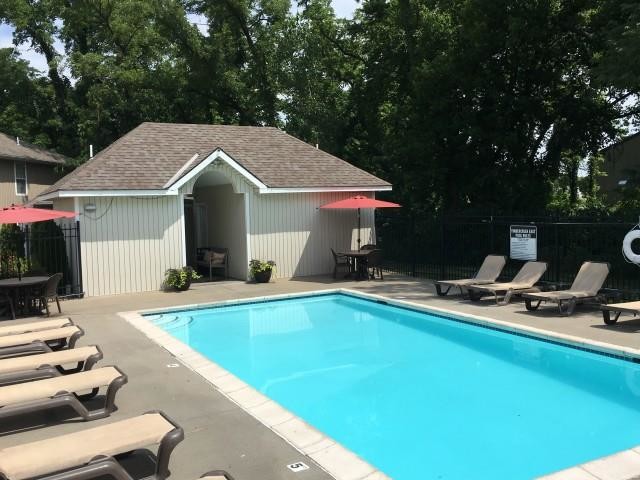 Timbercreek East Townhomes in Blue Springs, MO - Building Photo - Building Photo