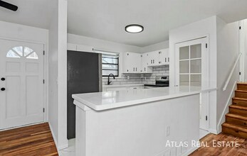 4912 N Sycamore Dr in Kansas City, MO - Building Photo - Building Photo