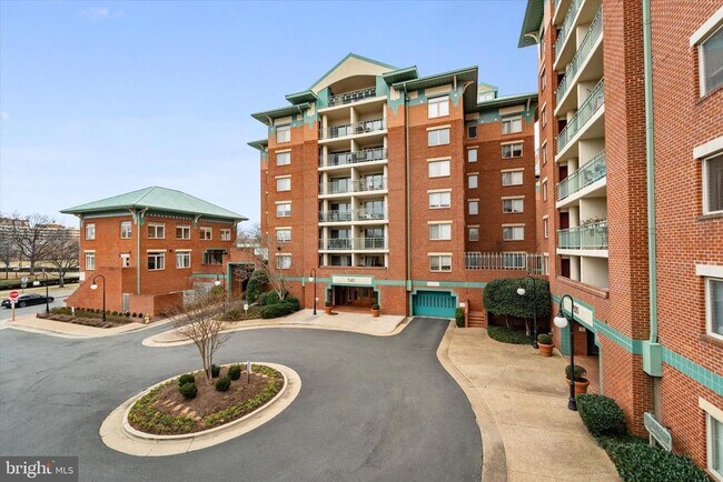 545 E Braddock Rd in Alexandria, VA - Building Photo - Building Photo