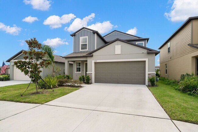2562 Leonia Ln in Zephyrhills, FL - Building Photo - Building Photo