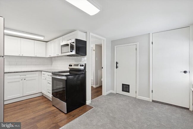 property at 371 W Main St