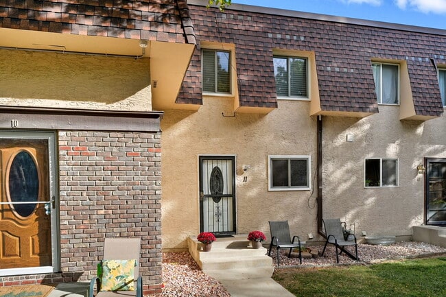 7755 E Quincy Ave in Denver, CO - Foto de edificio - Building Photo