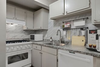 Oasis at Belmont in Pueblo, CO - Building Photo - Building Photo
