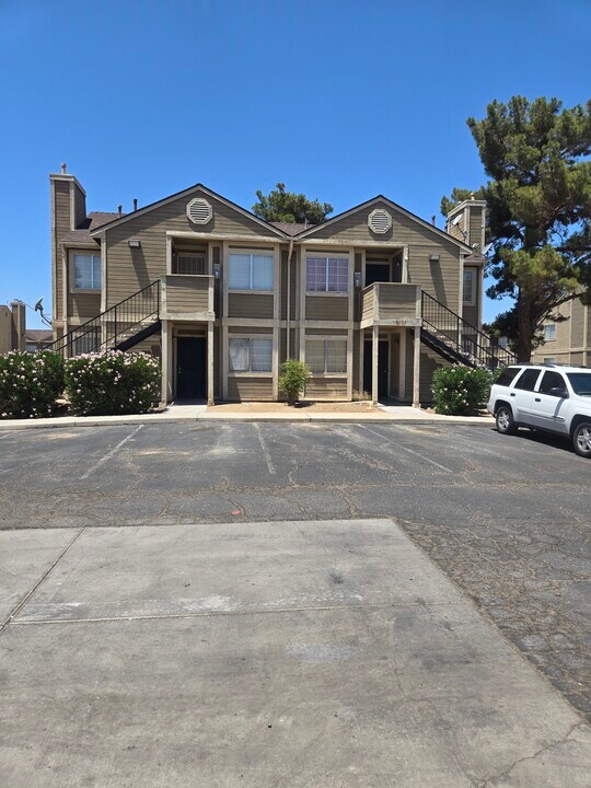 4659 Krissylouise Way, Unit A in Las Vegas, NV - Foto de edificio