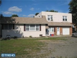 329 Kings Hwy in Clarksboro, NJ - Foto de edificio - Building Photo