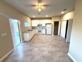 4951 Serafica Dr in Lake Worth Beach, FL - Building Photo