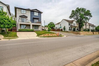 2537 McCart Ave in Fort Worth, TX - Building Photo - Building Photo